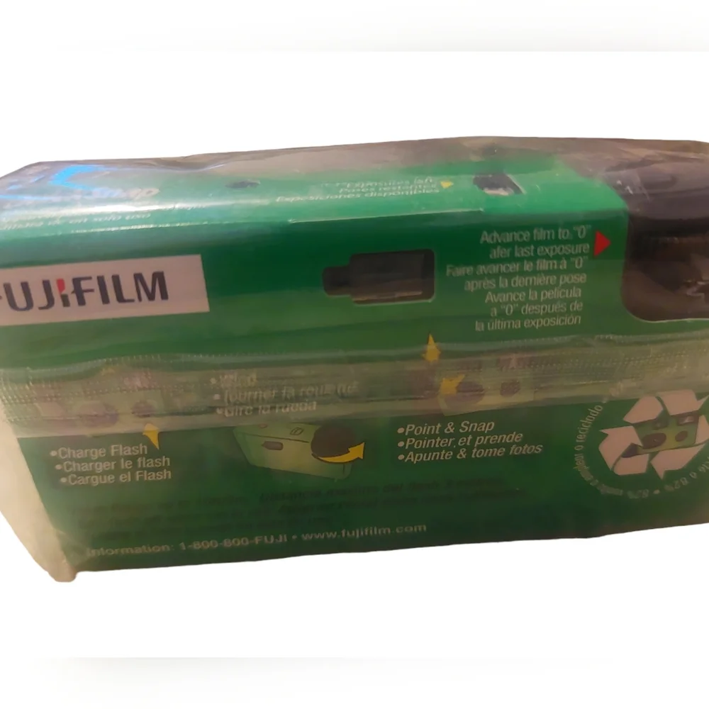 Fujifilm 35mm Quicksnap Flash One Time Use Disposable Camera 27 Photos 2009-10